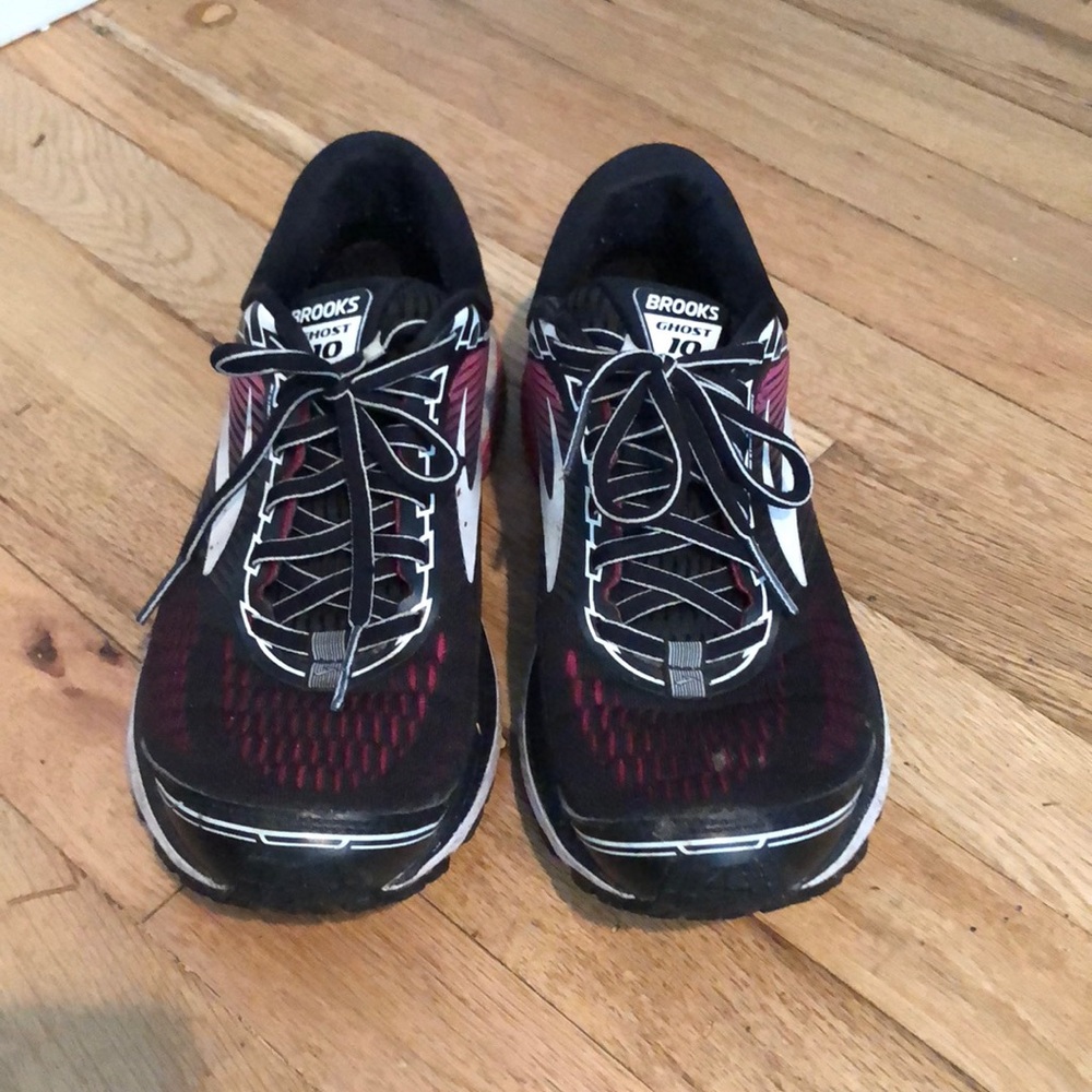 Brooks Ghost 10 pink running shoes
